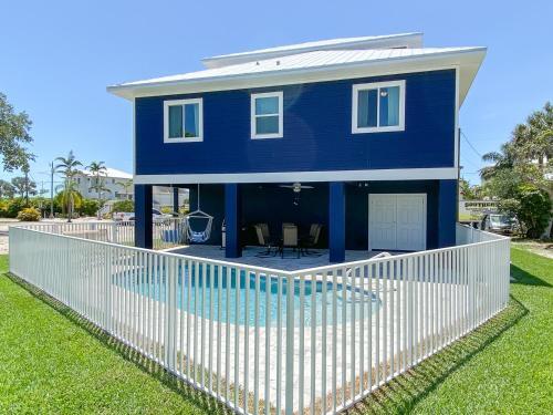 Beautiful New Construction Luxury Home, Close To The Beach!