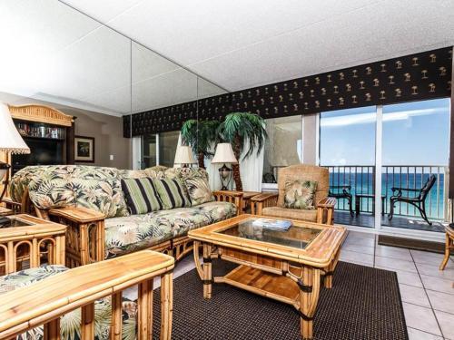 Island Echos 7th Floor Condos