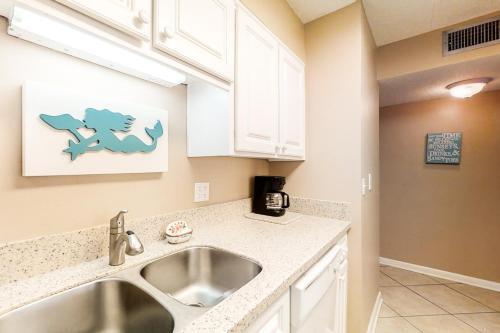 Island Echos 7th Floor Condos