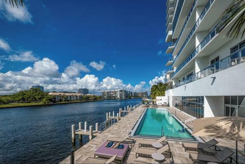 Apartamento 5 Infinity Pool Front Ocean View: Brand New 2br