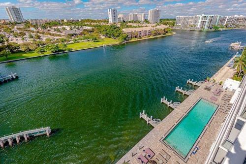 Apartamento 5 * Front Ocean View - 34th Top Floor: Brand New 2br