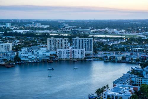 Apartamento 18th Floor Beach Front Premium Condo At Hyde Resort !