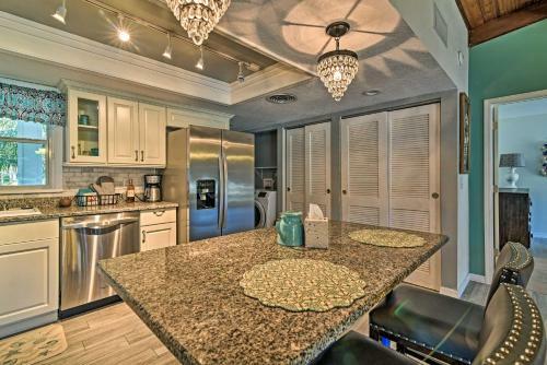 Riverfront Home With Dock - 1 Mi To Homosassa St Park