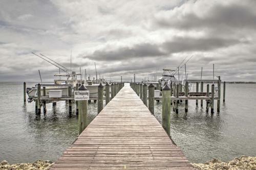 Sand Dollar Island Home - Walk To Beach And Pool!