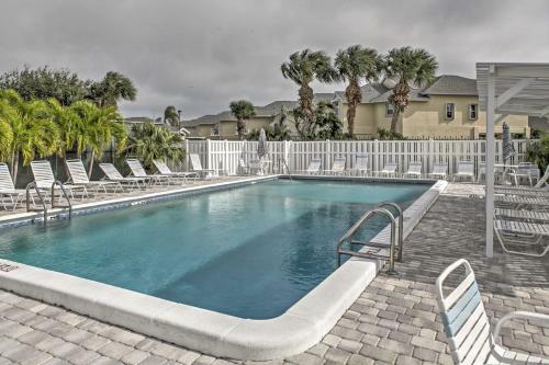 Sand Dollar Island Home - Walk To Beach And Pool!