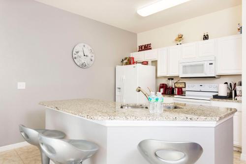 Modern Vacation Townhouse With Private Pool Bv4562