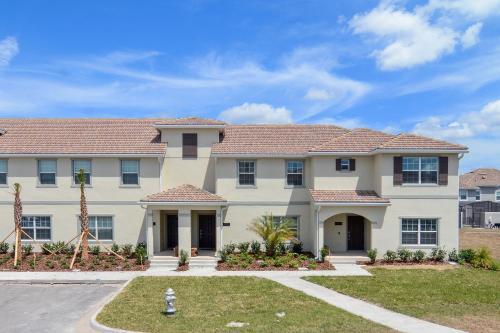 Four Bedrooms W/ Pool Storey Lake Resort 4902