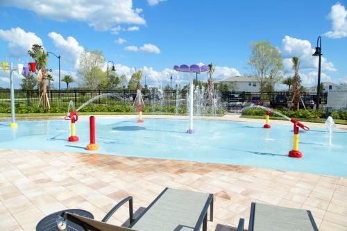 Four Bedrooms W/ Pool Storey Lake Resort 4902