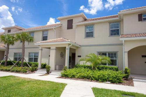 Four Bedrooms W/ Pool Storey Lake Resort 4902
