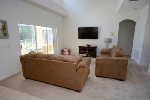 Gorgeous 6 Bedroom 4 Bath Pool Home In Kissimmee