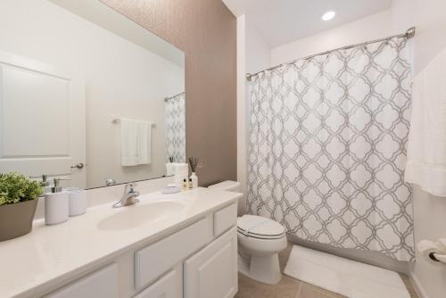 Villa 4-bedroom House W/ Private Pool - Great Location