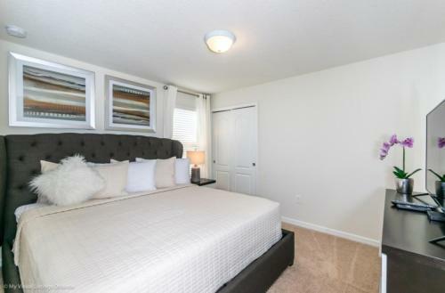 Stay Door Steps From Disney In de Leon Pool Retreat