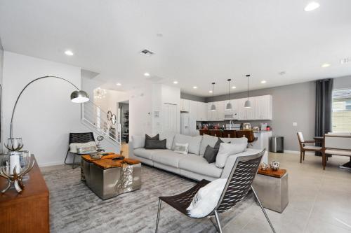 Stunning Vacation Home With Private Pool So3890