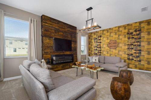 Stunning Vacation Home With Private Pool So3890