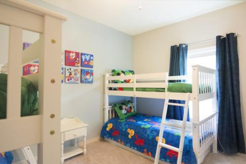 Beautiful Townhome At West Lucaya Wl8988