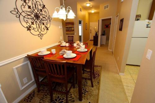615 Bahama Bay