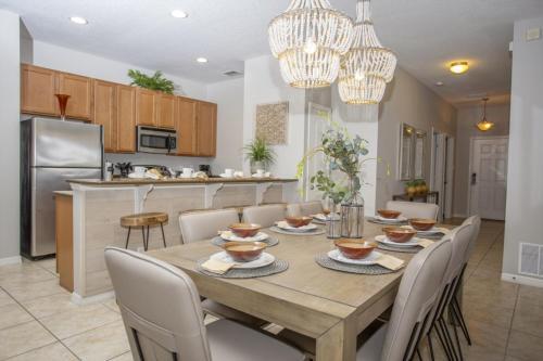 Brand New 5 Bed Villa - Paradise Palms