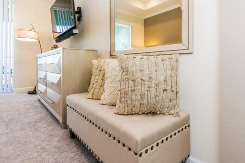 Deluxe Apartment At Storey Lake (243546)