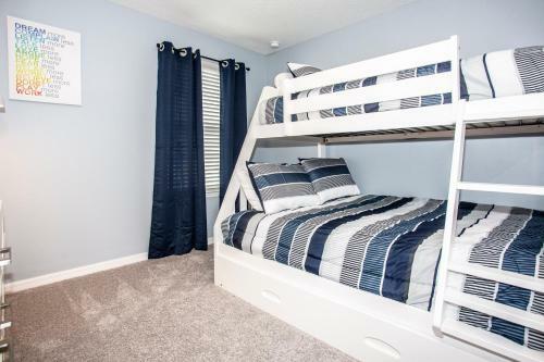 Marvelous 5 Bd Home W/ Pool And Surf Park @ Solara Resort