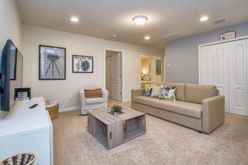 Windsor-4 Bed Townhouse W/splashpool-3812ww