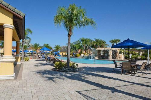 Villa Paradise Palms- 5 Bedroom Pool Home-3102pp