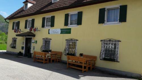 Hostal Fr�hst�ckspension Haus Ahamer
