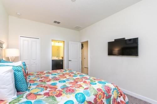 Bright & Sunny Champions Gate 8 Bedroom Villa Villa