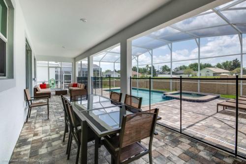 Bright & Sunny Champions Gate 8 Bedroom Villa Villa