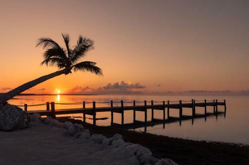 Hotel Grassy Flats Resort & Beach Club