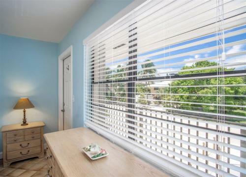 Serenity Found 3bed/2bath Duplex With Dockage & Cabana Club