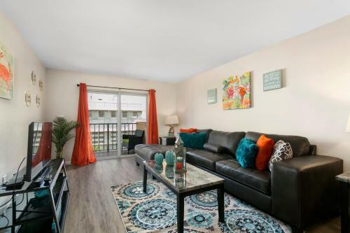 Apartamento 2 Bedroom 2 Bath With Patio On 11th Collins Ave