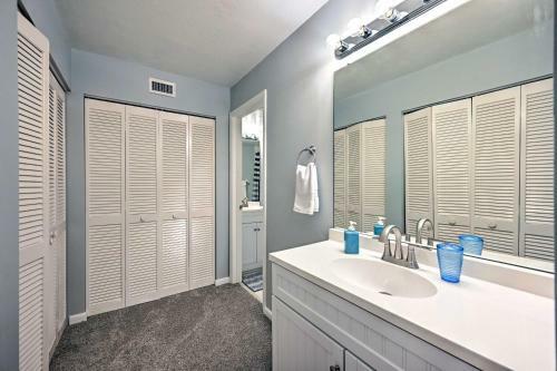 Apartamento Naples Retreat With Pool Access Less Than 2 Mi To Beach