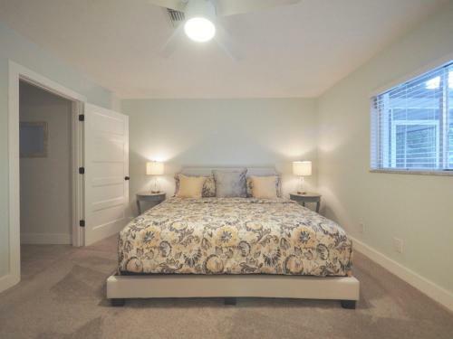 Naples Beach Bungalow