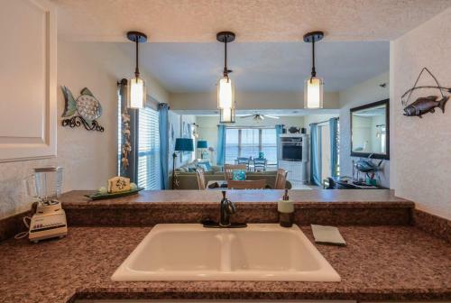 Palm House By Ocean Properties