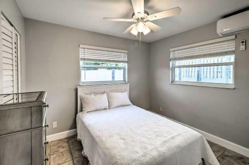 Coastal Townhome With Patio, About 2 Mi To Beach!