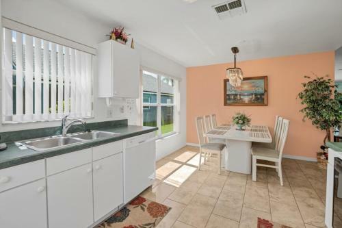 1566 Oak Hill Trail Villa #105715 Villa
