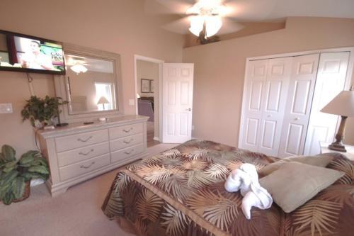 2523 Indian Creek 5 Bedroom Villa