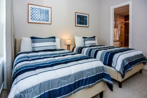Dream Townhome With Balcony Summerville Su7576