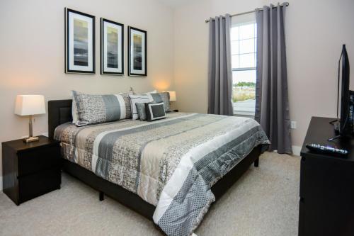 Dream Townhome With Balcony Summerville Su7576