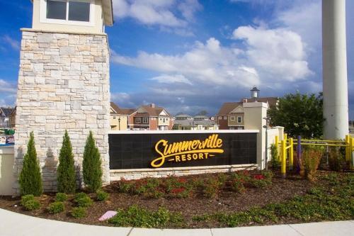 Dream Townhome With Balcony Summerville Su7576