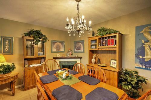 Spacious Home With Yard, 0 5 Mi To Ormond Beach