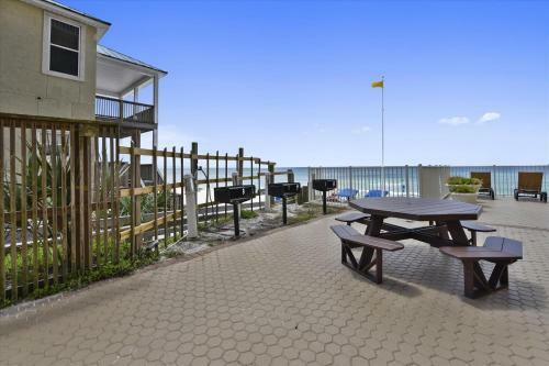 Treasure Island 2202