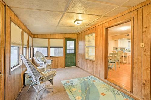 Charming Panama City Home With Deck 1 Block To Beach