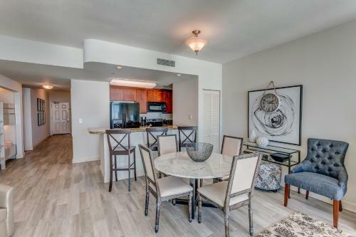 1905 - 2b/2 Bath With Bunks -new Unit Completely Renovated December 2017!