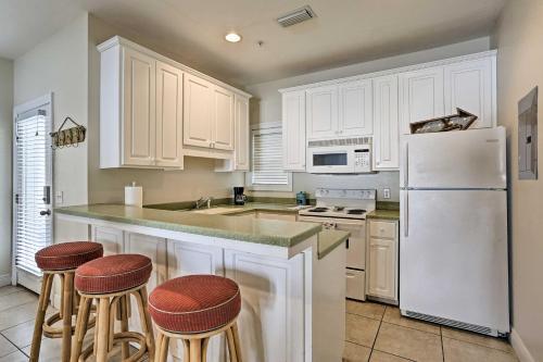 Apartamento Pcb Condo With Balcony - Walk To The Beach!