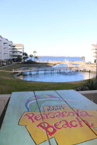 A1- Beachy Decorated Condo- Steps To The Bay