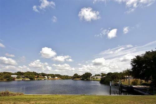 Port Charlotte Home With Views, Heated Pool And Spa!