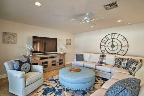 Riviera Beach Home With Private Pool-1 Min To Coast!