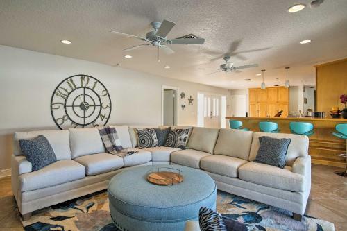 Riviera Beach Home With Private Pool-1 Min To Coast!