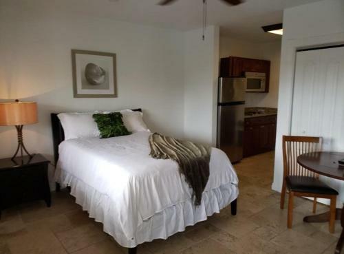 Hotel Open Waters Resort